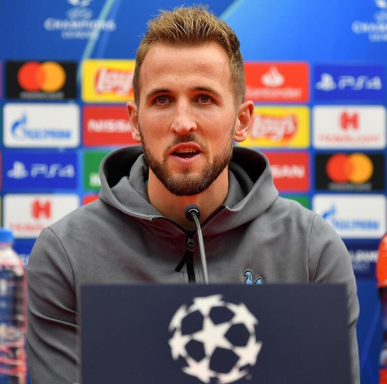 莱比锡内部会议纪要流出:今晚调整名单;足总杯使命明确;细节决定成败(莱比锡32曼联) 莱比锡内部会议纪要流出:今晚调整名单;足总杯使命明确;细节决定成败(莱比锡32曼联)